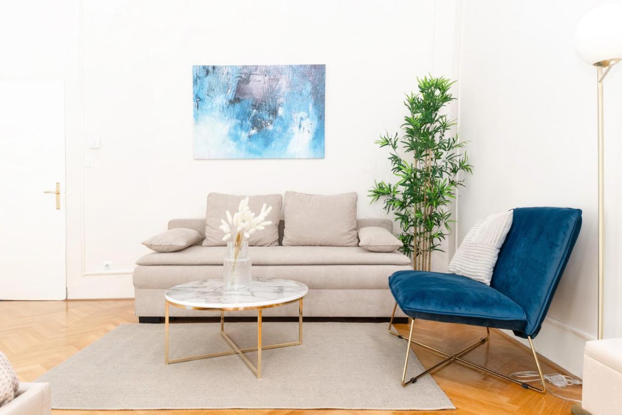 Spacious And Near Metro I Close To Parks I Akh Appartement Wenen Buitenkant foto