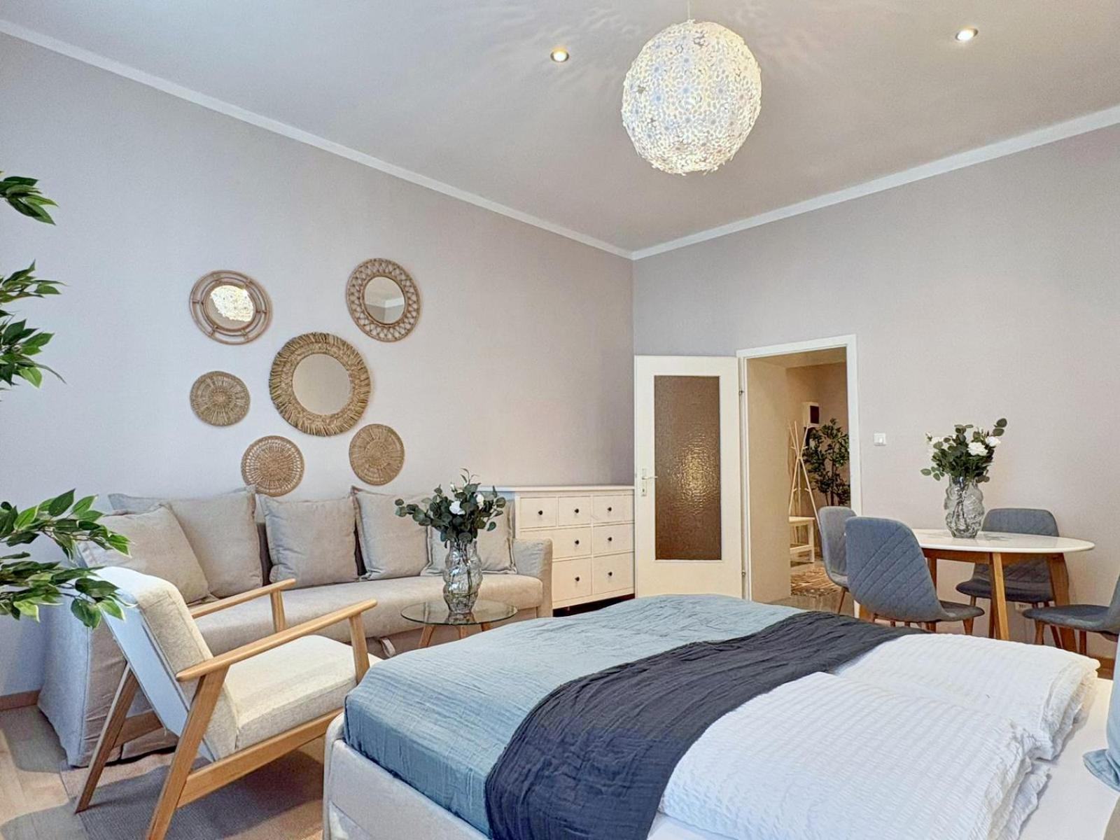 Spacious And Near Metro I Close To Parks I Akh Appartement Wenen Buitenkant foto
