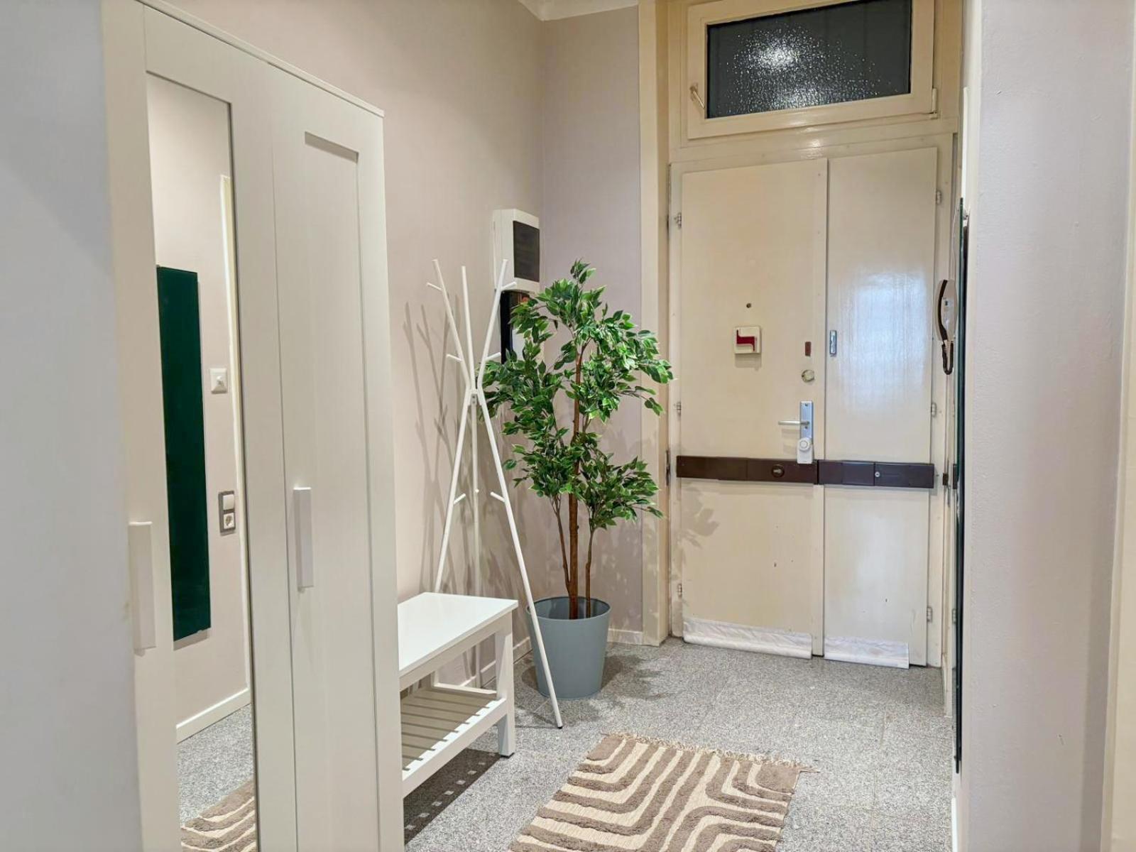 Spacious And Near Metro I Close To Parks I Akh Appartement Wenen Buitenkant foto